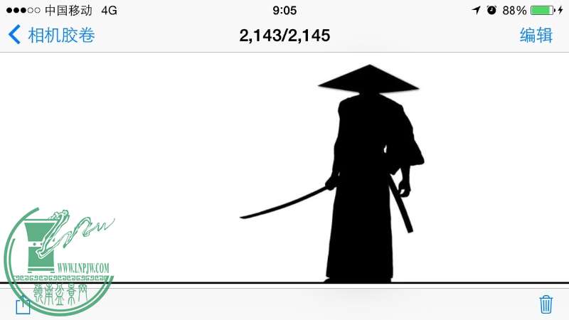 676892