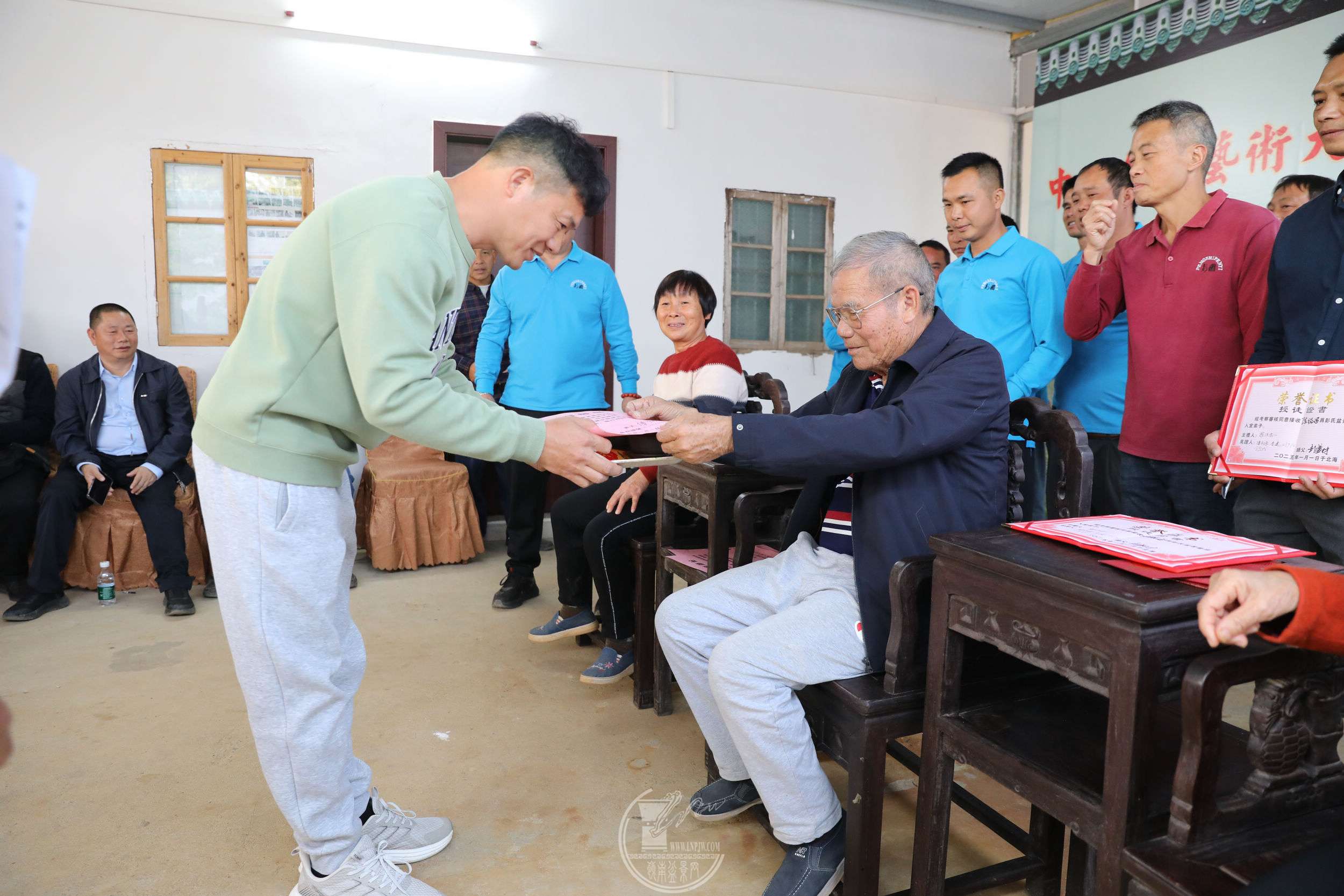 12BG1A1327.jpg